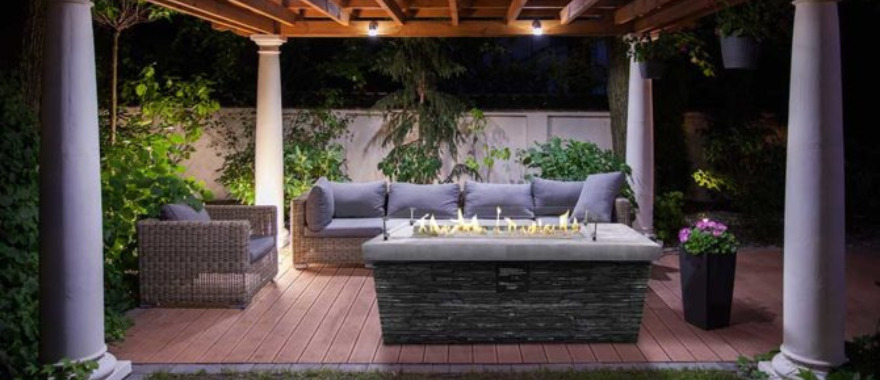 Advantages of outdoor fireplaces