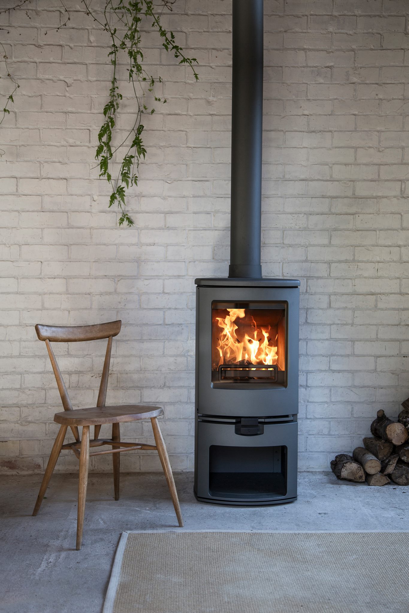 charnwood arc 7 wood heater on storage